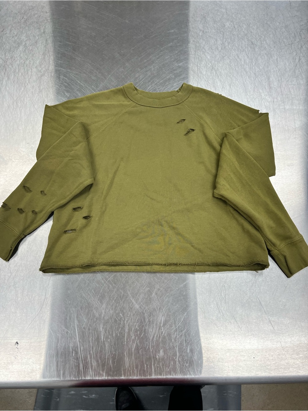 Lily & Lottie Olive Green Distressed Crewneck Sweatshirt Women’s M